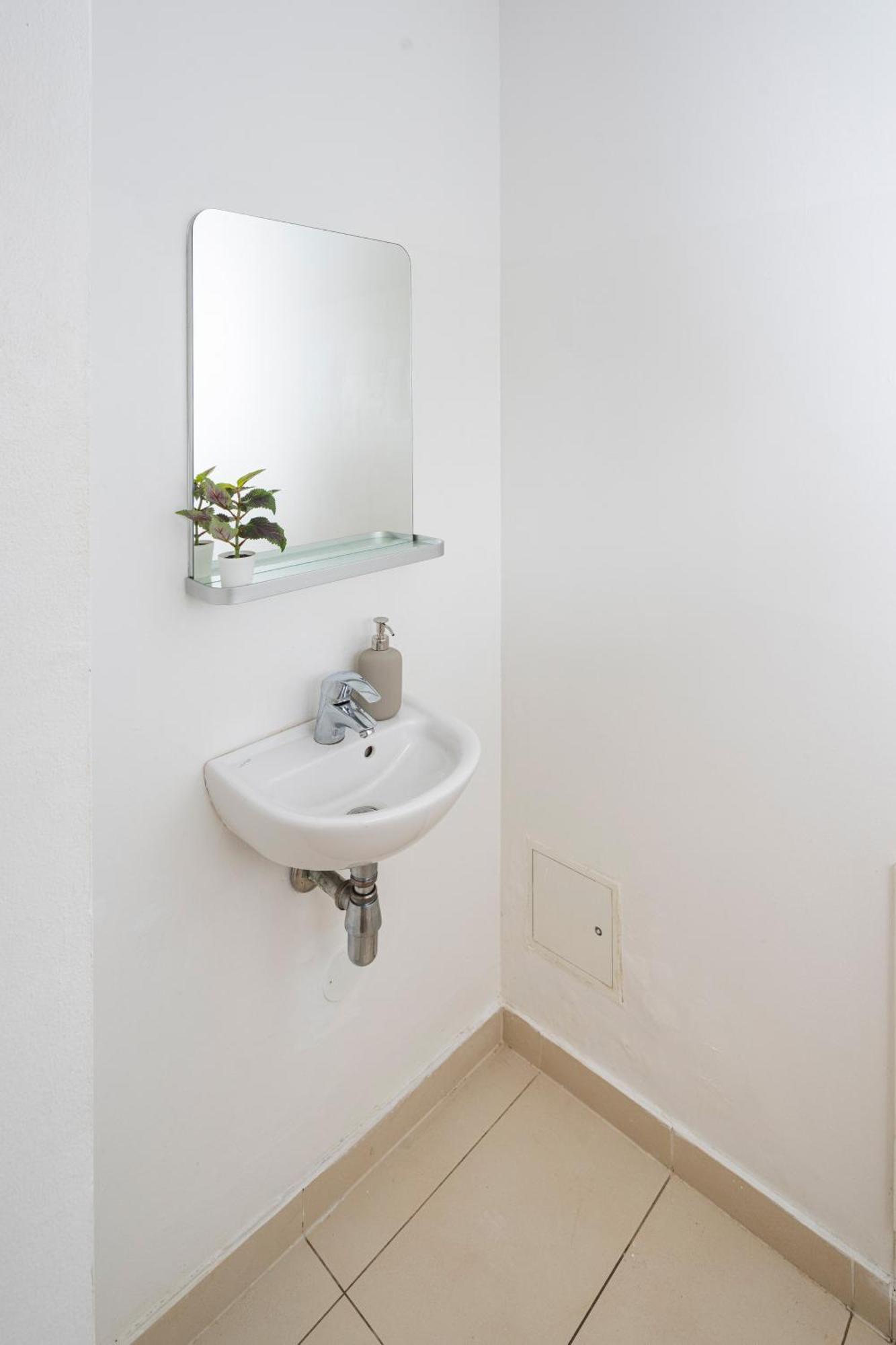 Gemuetliches, Ruhiges Apartment - 90M2 Mit Garten Und Terrasse Виена Екстериор снимка