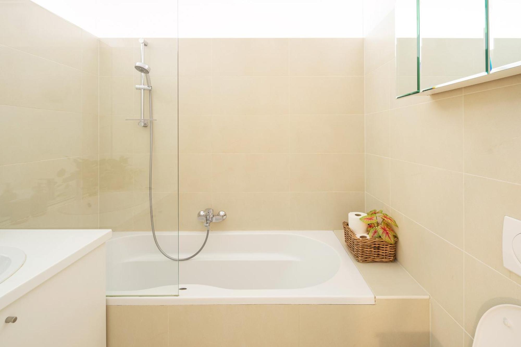Gemuetliches, Ruhiges Apartment - 90M2 Mit Garten Und Terrasse Виена Екстериор снимка