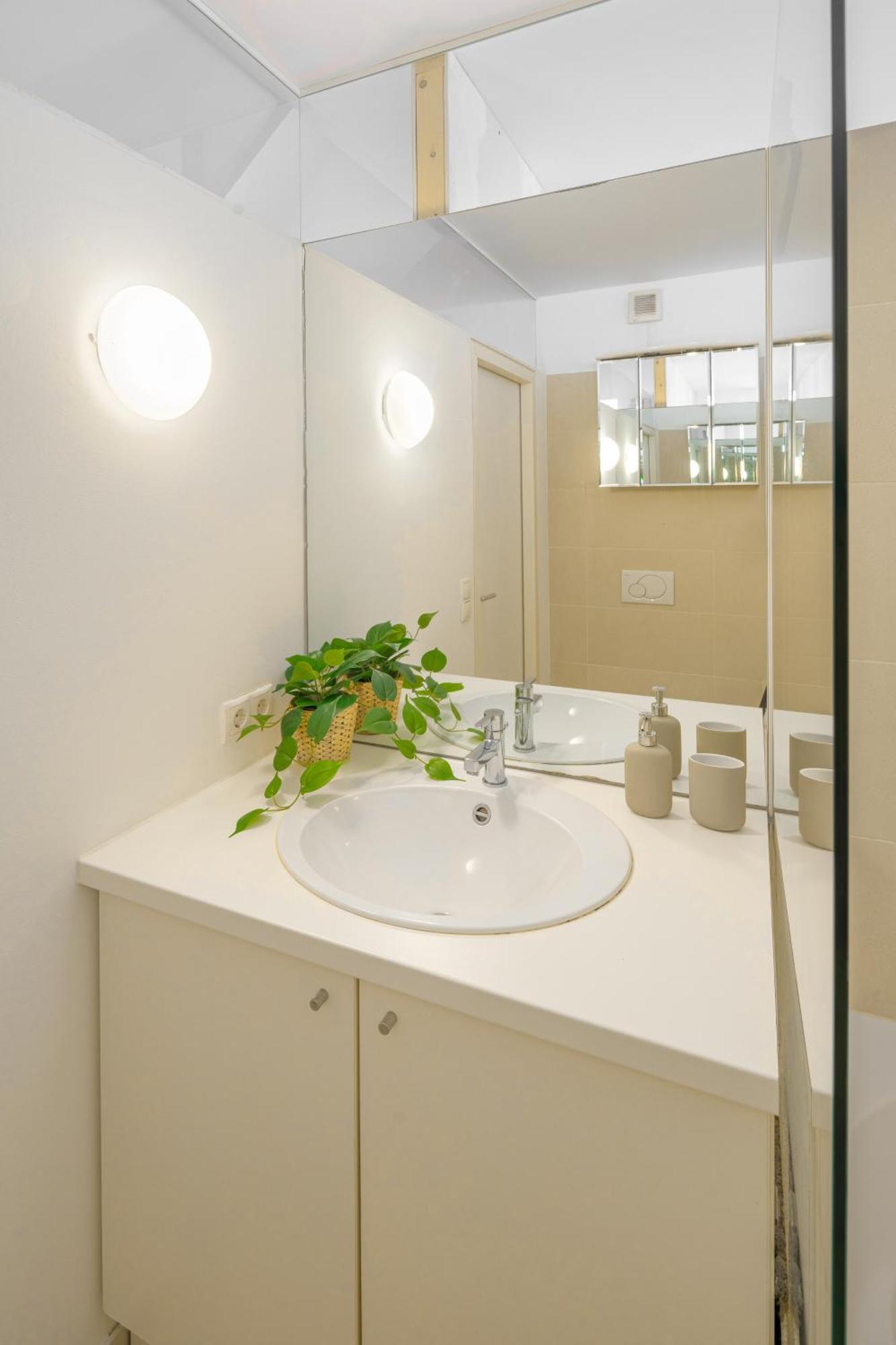 Gemuetliches, Ruhiges Apartment - 90M2 Mit Garten Und Terrasse Виена Екстериор снимка